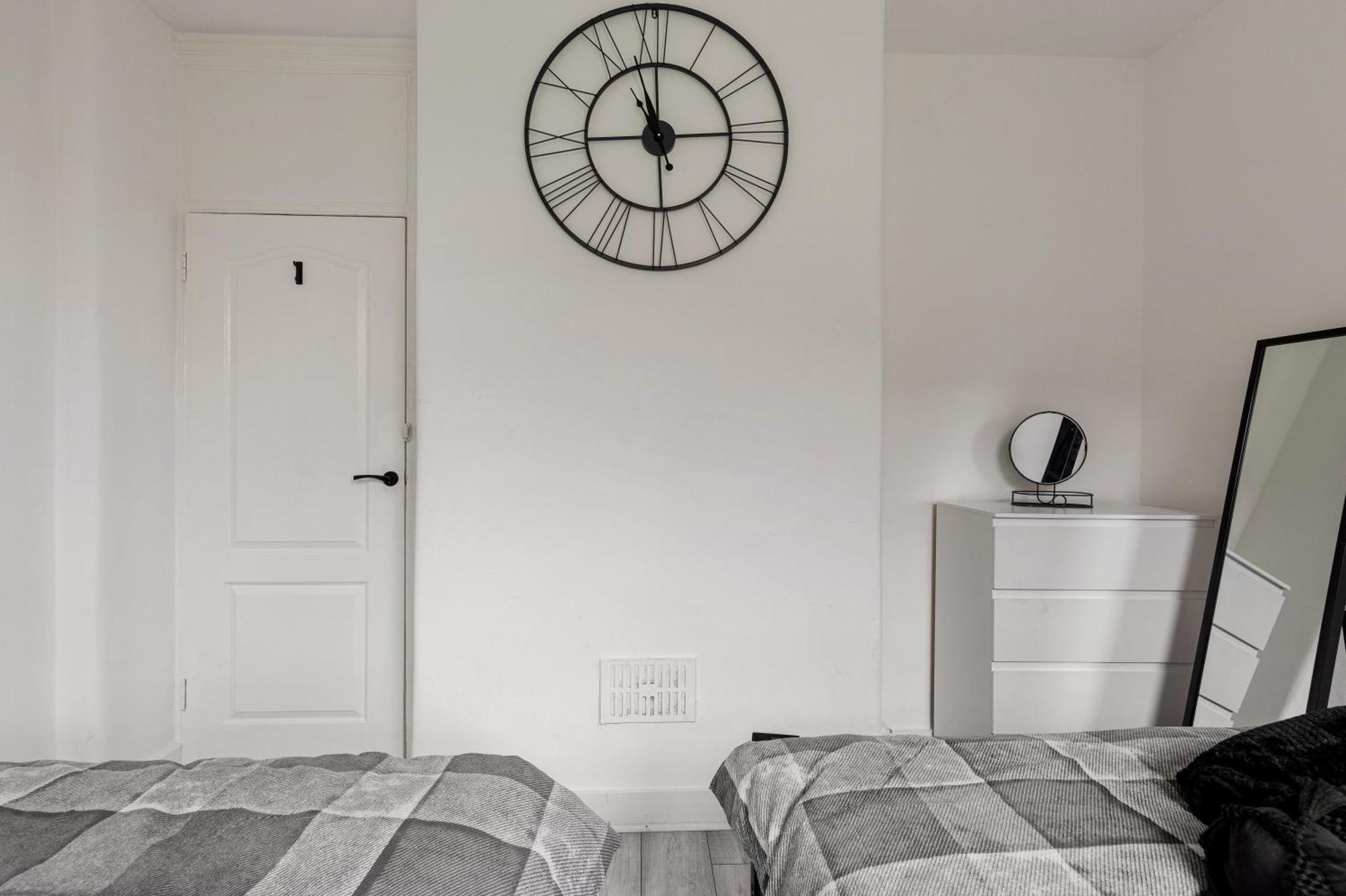 Beautifully Modern 2-Bed Apartment W/Garden ลอนดอน ภายนอก รูปภาพ